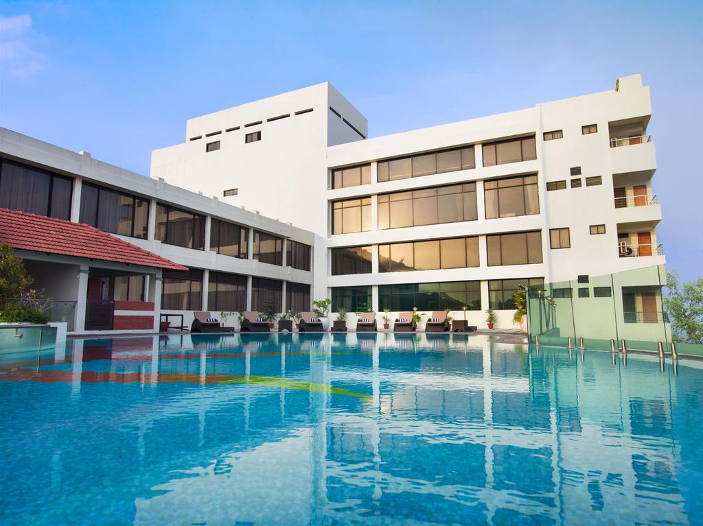 The Sunway Manor Hotel Pondicherry Exterior foto