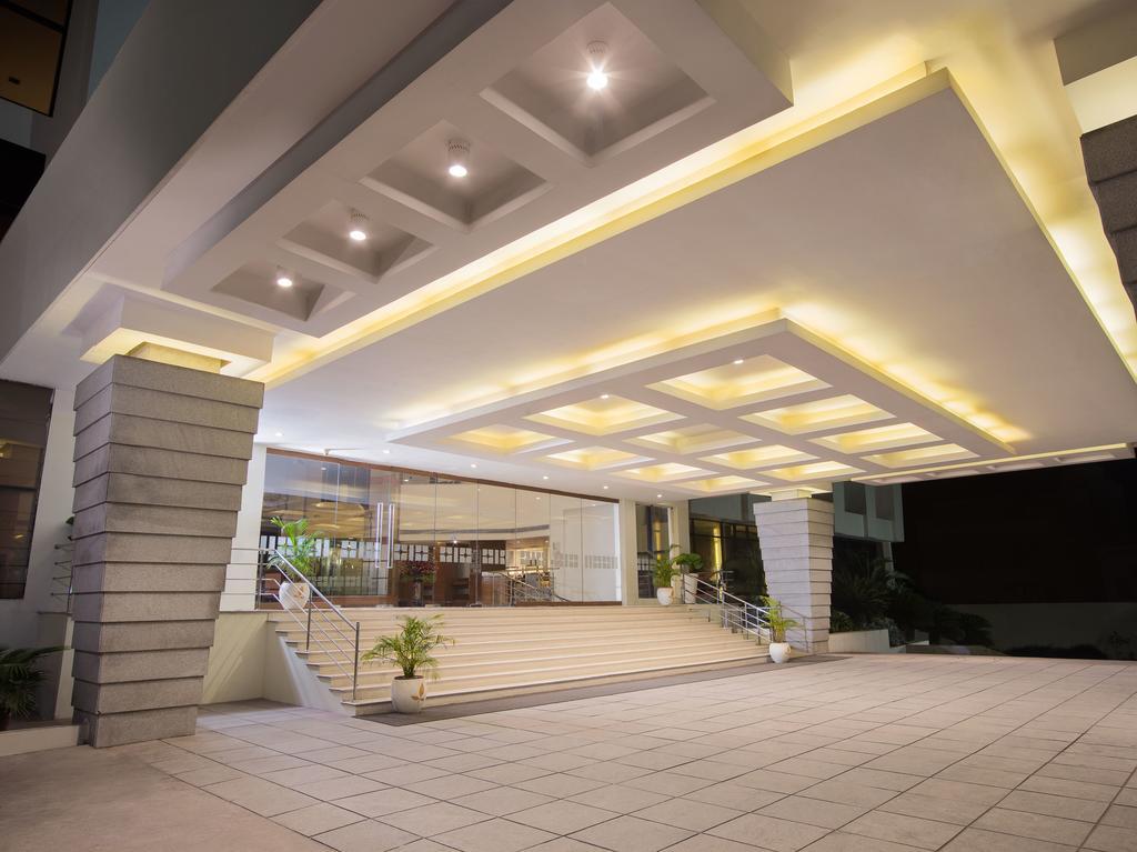 The Sunway Manor Hotel Pondicherry Exterior foto