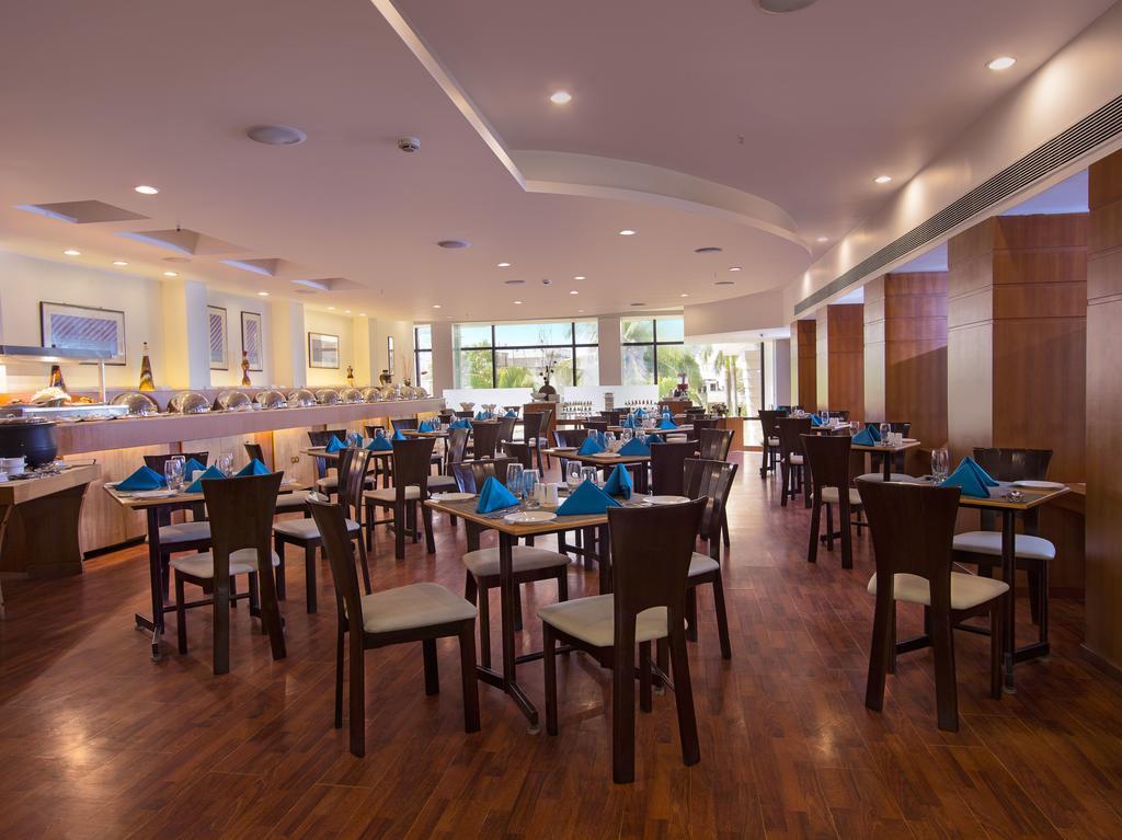 The Sunway Manor Hotel Pondicherry Exterior foto