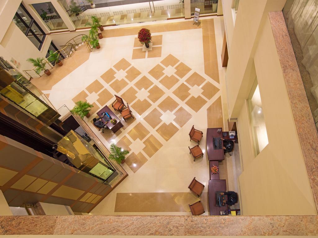 The Sunway Manor Hotel Pondicherry Exterior foto