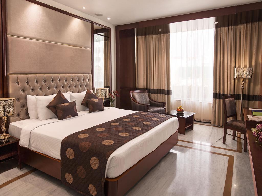The Sunway Manor Hotel Pondicherry Exterior foto